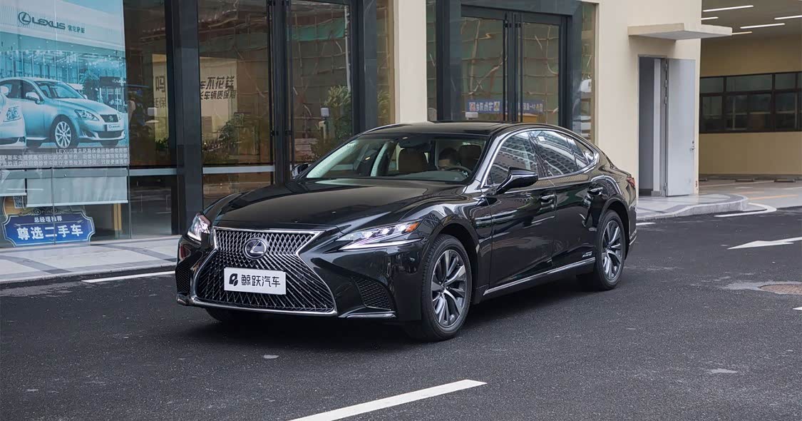 全新LS几乎继承了概念车的全部设计元素