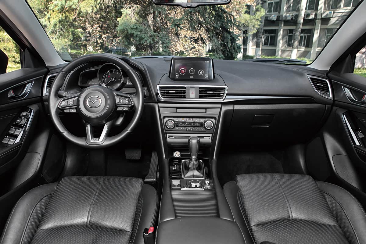 长安马自达昂克赛拉	      简洁、实用是目的，多媒体显示屏造型很高档