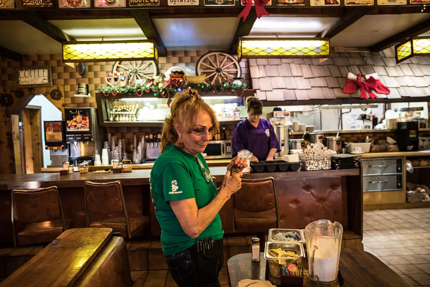 服务员大姐，不会是那种特别的热情，但他们的笑容却是特别真诚