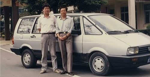 SH7181为庆祝新中国成立40周年而制造的一款专为中国市场设计和研发的概念车。