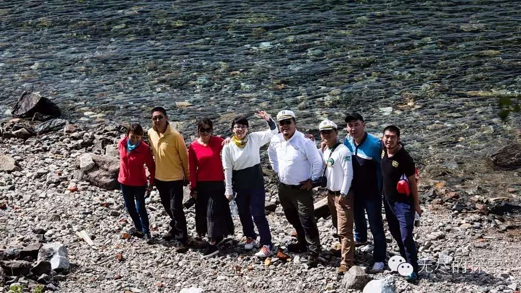 我们最终抵达了贝加尔湖，正如我们在遭遇蒙囧时所说的那样：无论遭遇什么样的困难，我们都不会放弃目标。