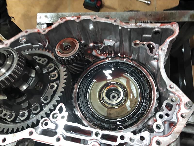 轴承孔磨损—冲击噪声增大，齿轮磨损