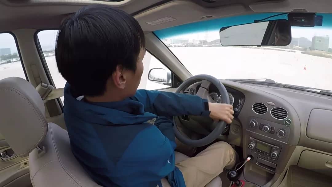 车主几乎舍不得把他的老伙计给我们测试