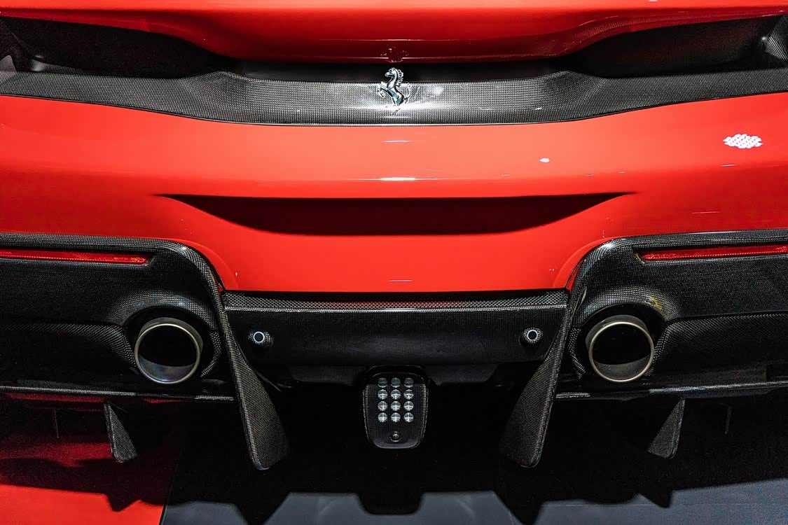 全新铬镍铁合金排气管和最优化的排气旁路设计