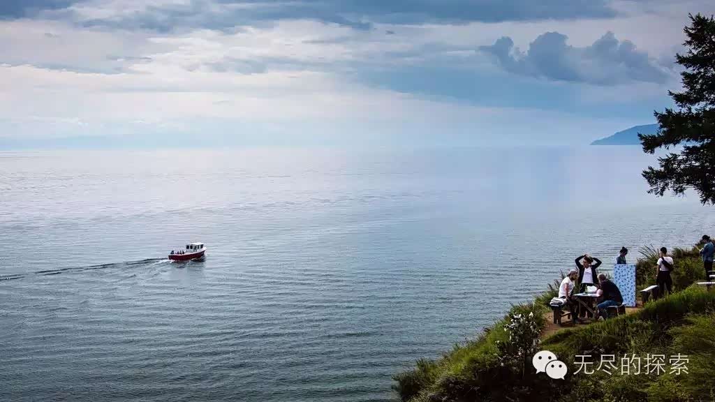你也会觉得此时看过的贝加尔湖和他们的大有不同。