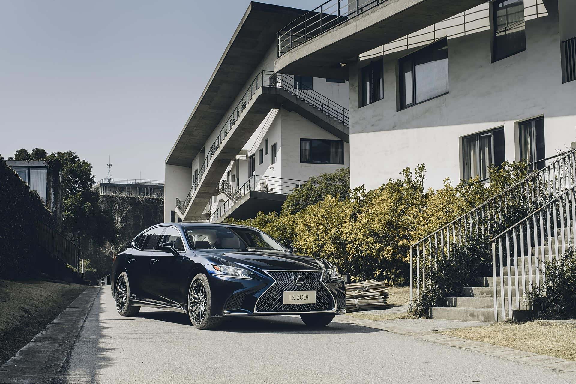 ▲ 雷克萨斯 LS 最具有代表性的车型——LS500h