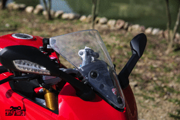 风挡具备两档高度调节，上升范围在5cm左右