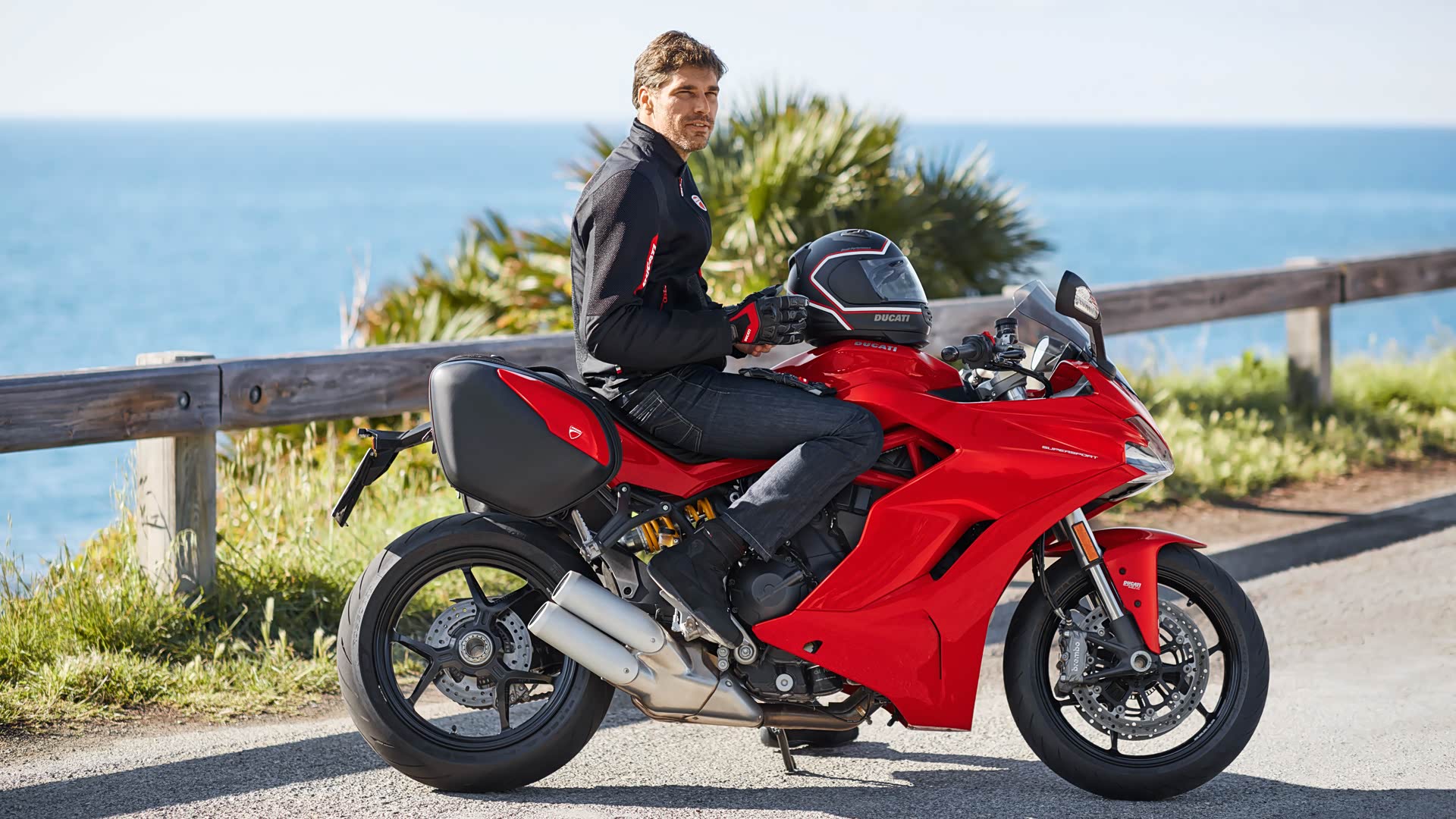 安装边箱效果图