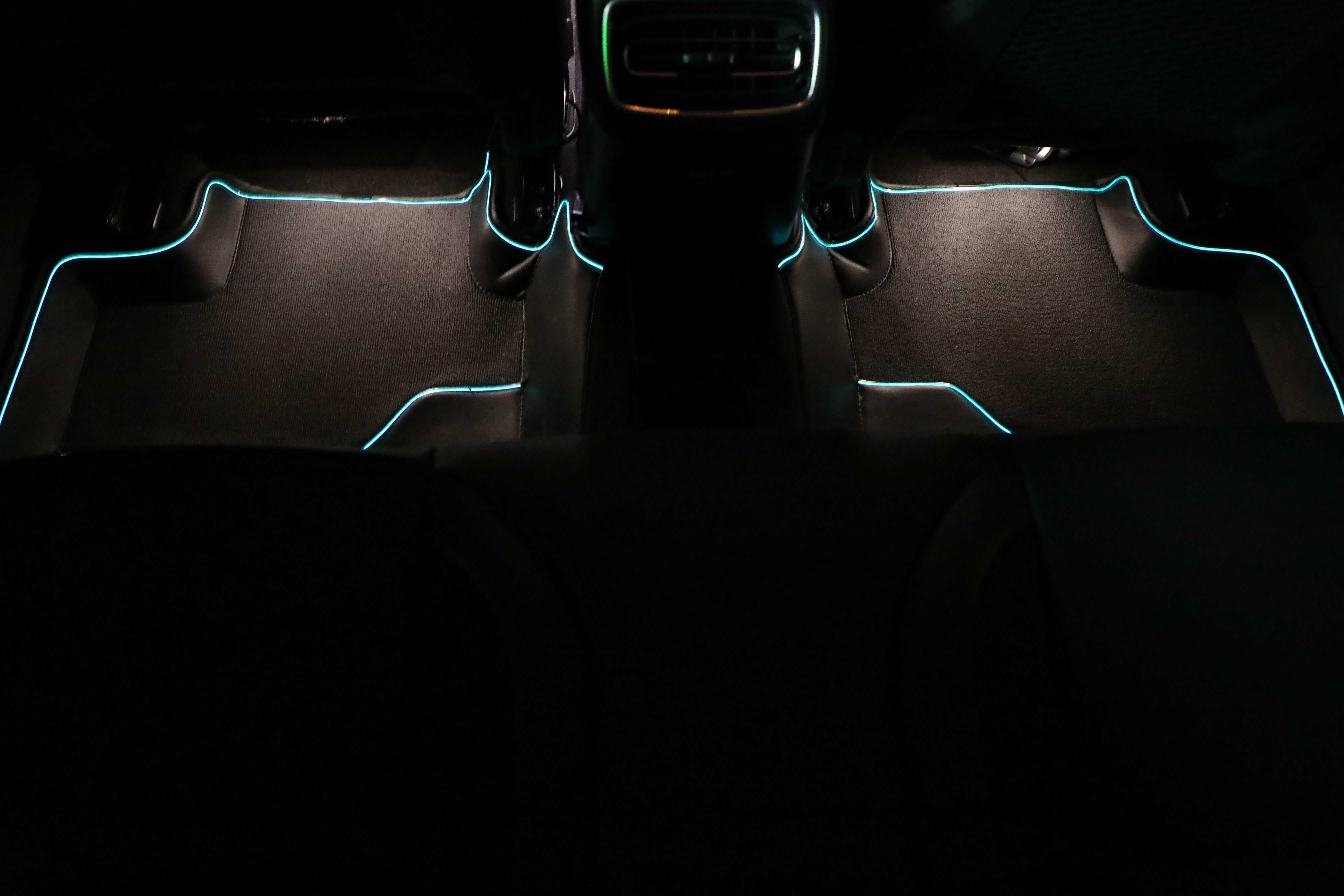 和前排一样的出风口设计，双USB接口反正我的心情脚垫用着是很般配。