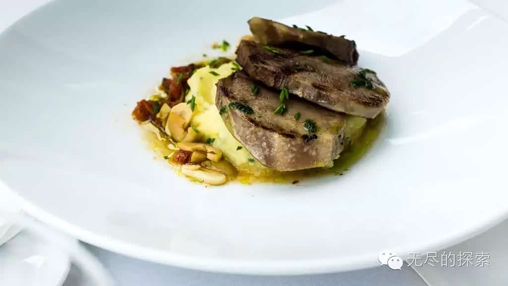 俄国大厨把牛排烤出来牛舌的味道，鲜嫩至极。