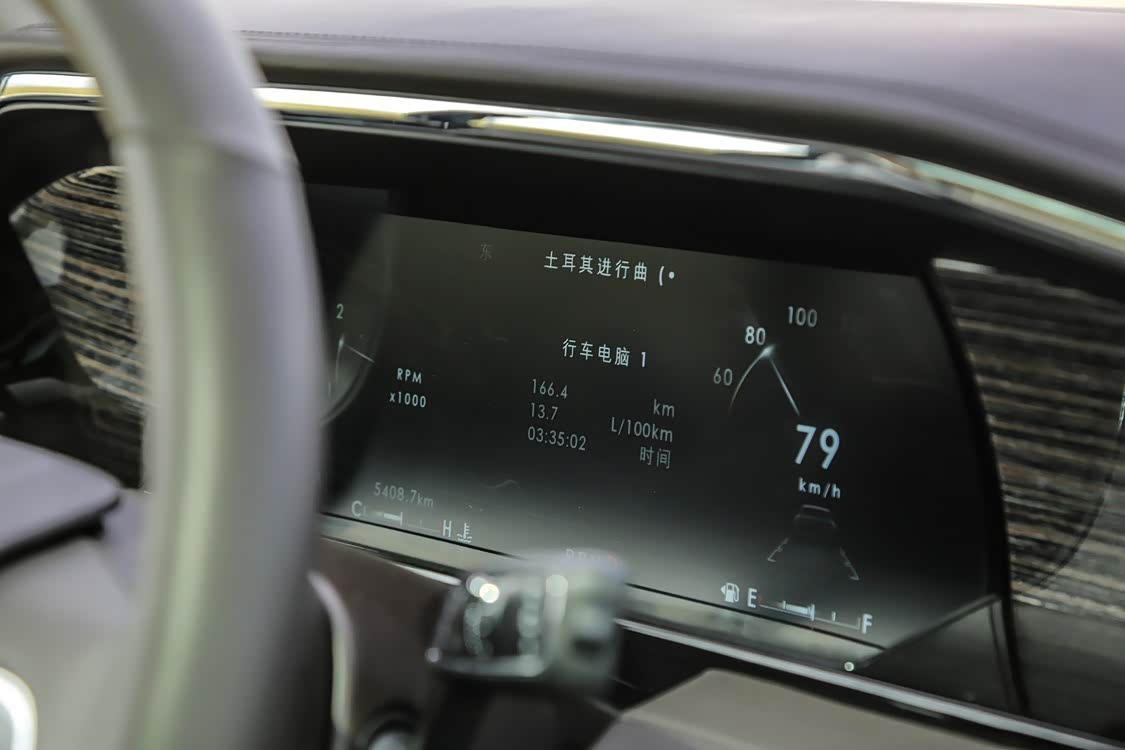 10 速自动变速箱在高速巡航的时候回很快将油耗压到合理水平