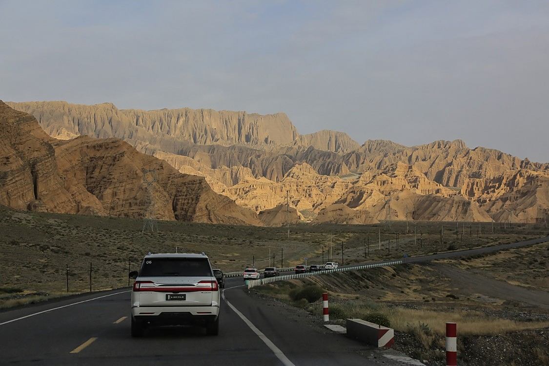 如果道路平缓，这台车会让驾驶者不知不觉地超过限速