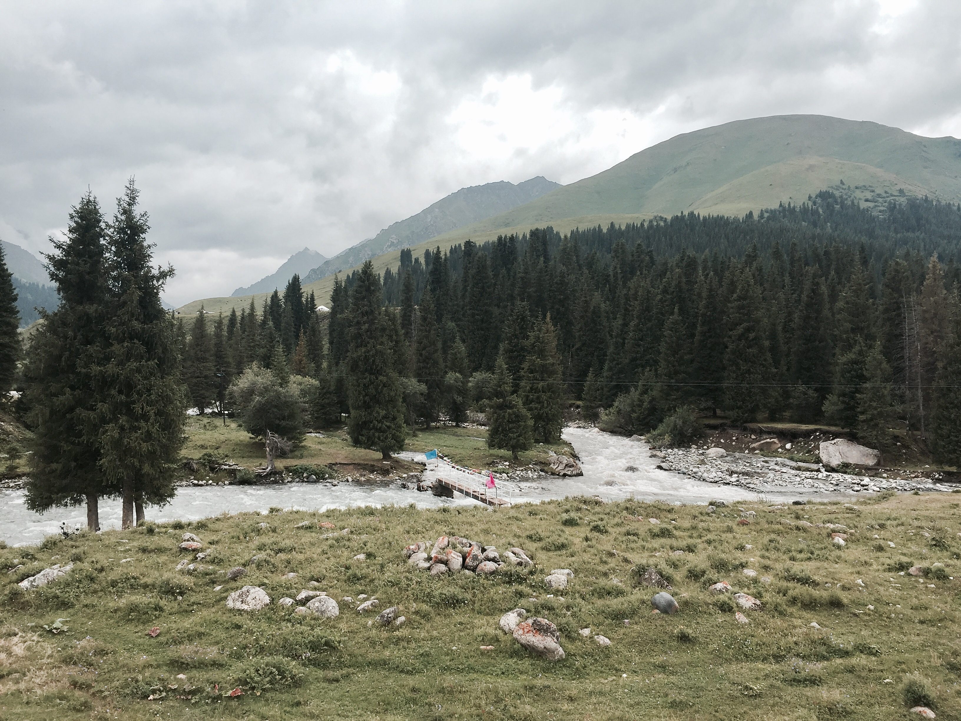 翻山越岭，来到天山以南，呈现在眼前的完全是另外一番风景