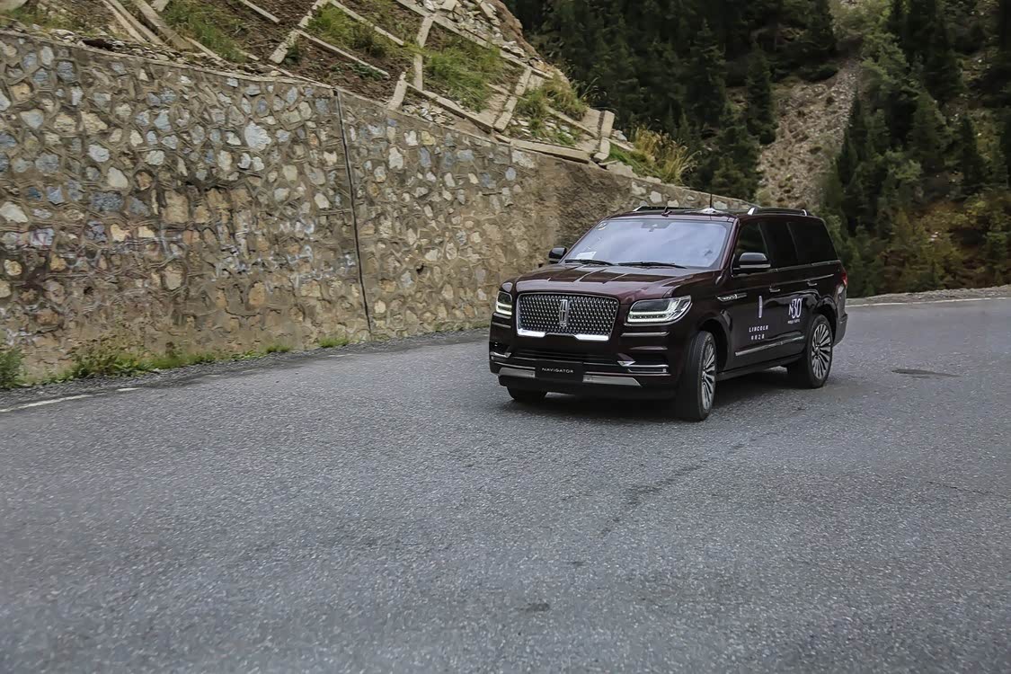 但是对于林肯全新领航员来说呢？