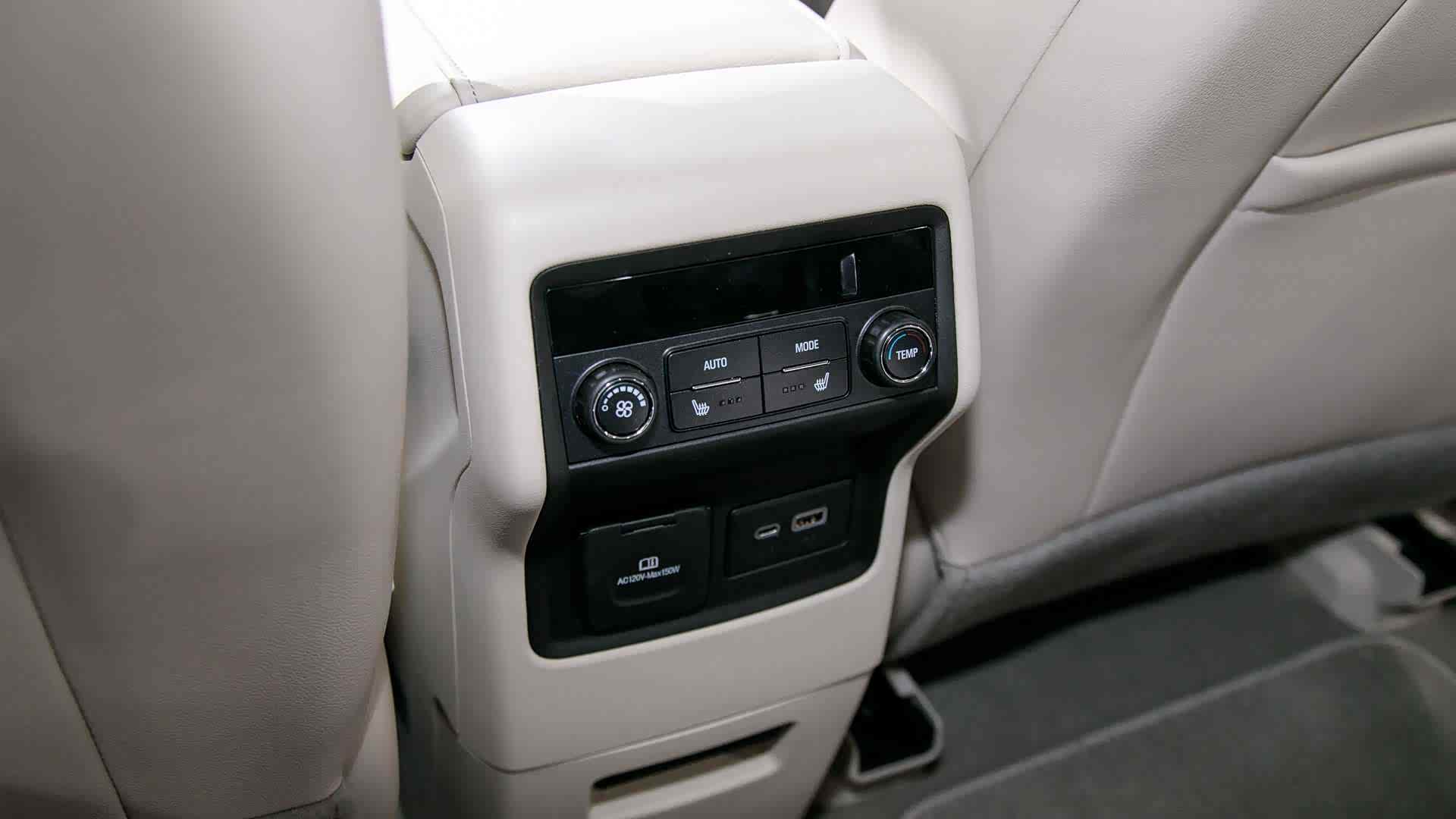 后排空调出风口