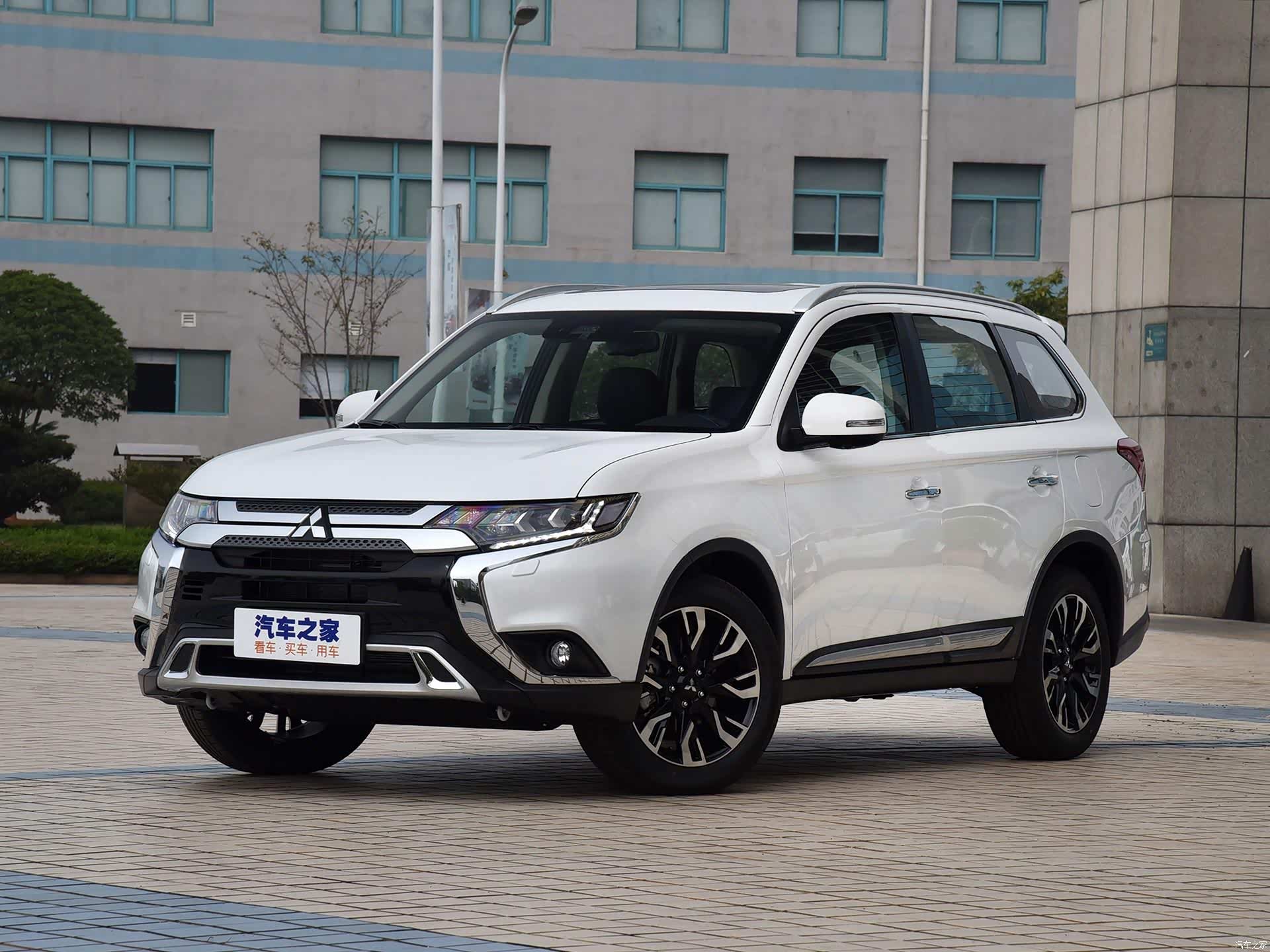 三菱 欧蓝德/引自汽车之家图库