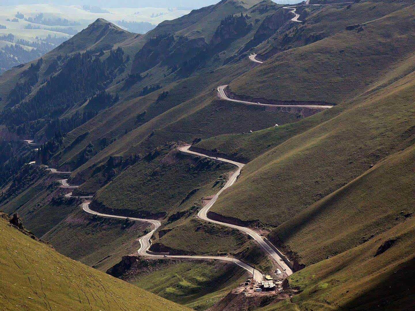 在达坂拍摄的独库公路