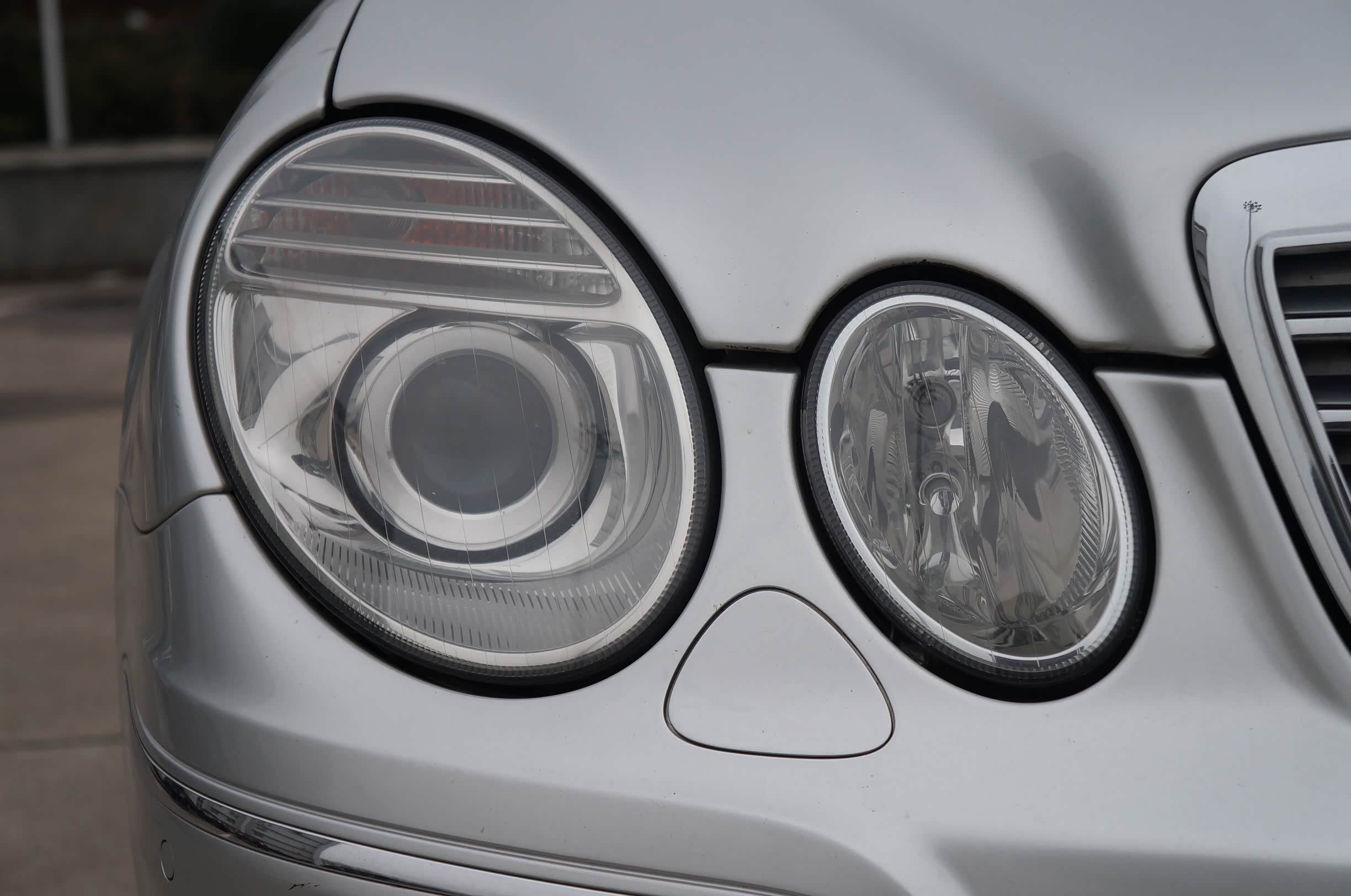 同样是“圆”，放在奔驰上就“很爷们儿的复古”，放在MINI上就很萌