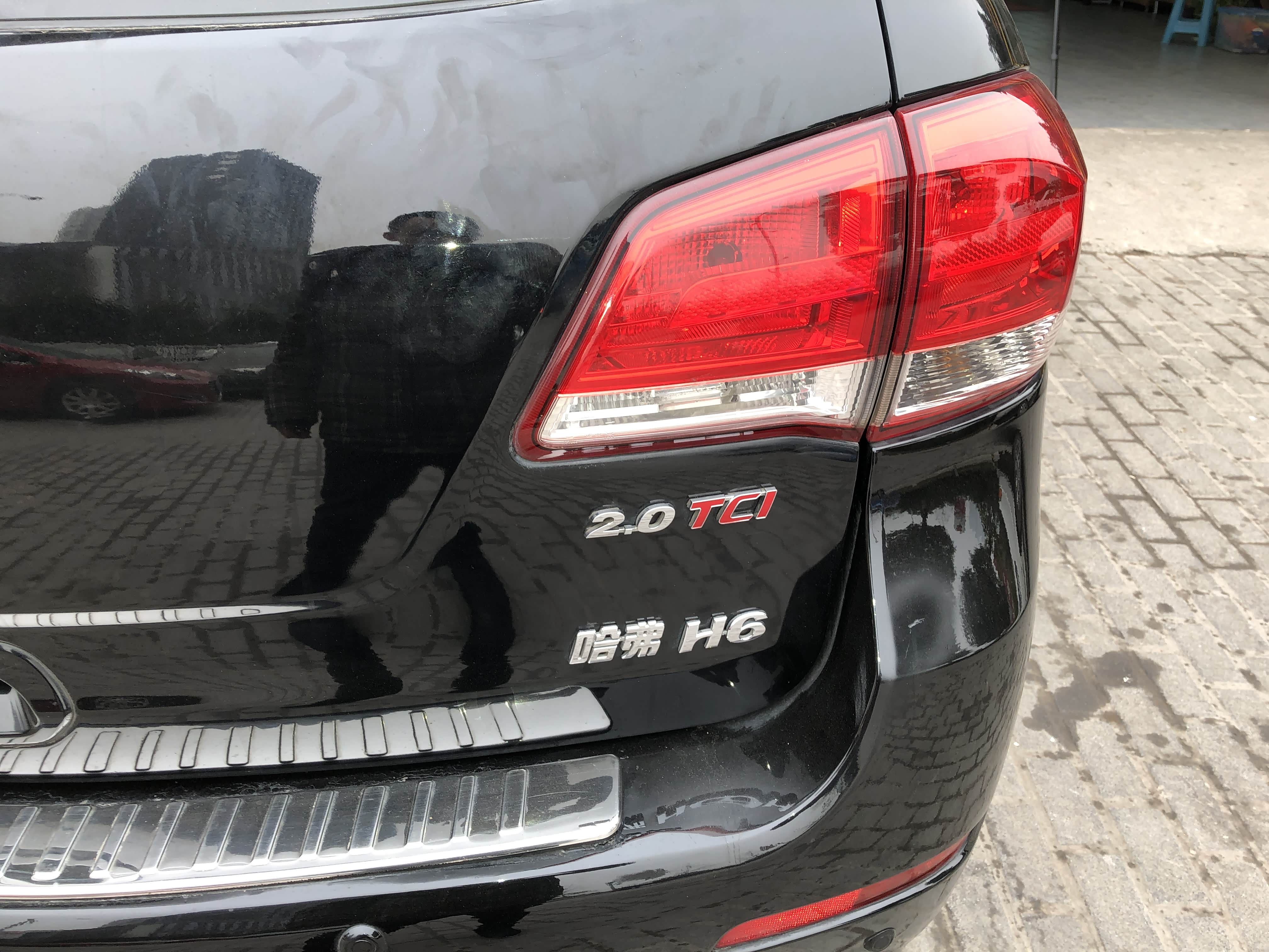 2012款长城汽车H6，尾灯设计