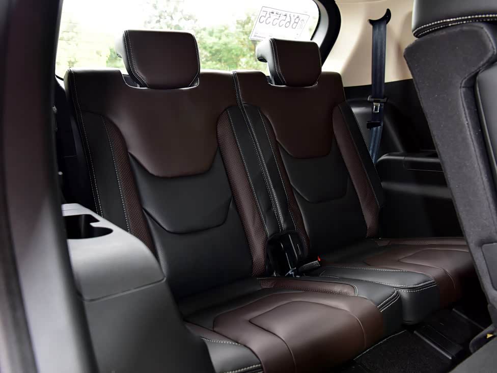 第三排的实用性远比目前市面大部分7座SUV要强，这应该也是东风风光580广受欢迎的一个重要特点