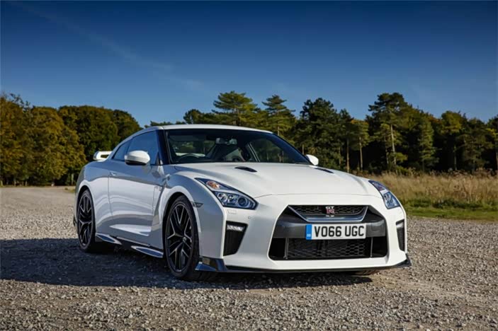 日产gtr r35