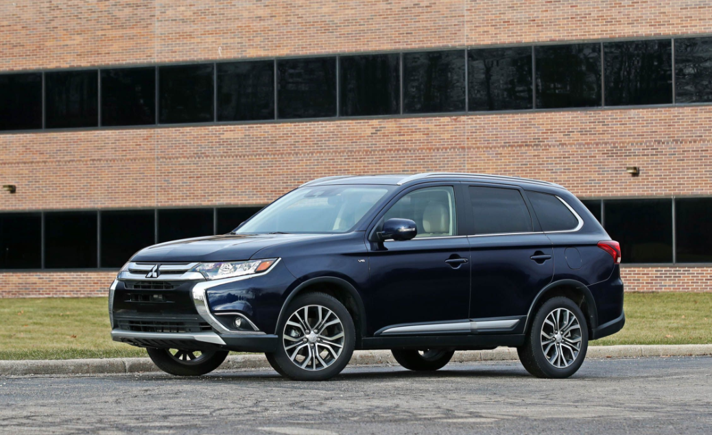 侧面线条平直英朗