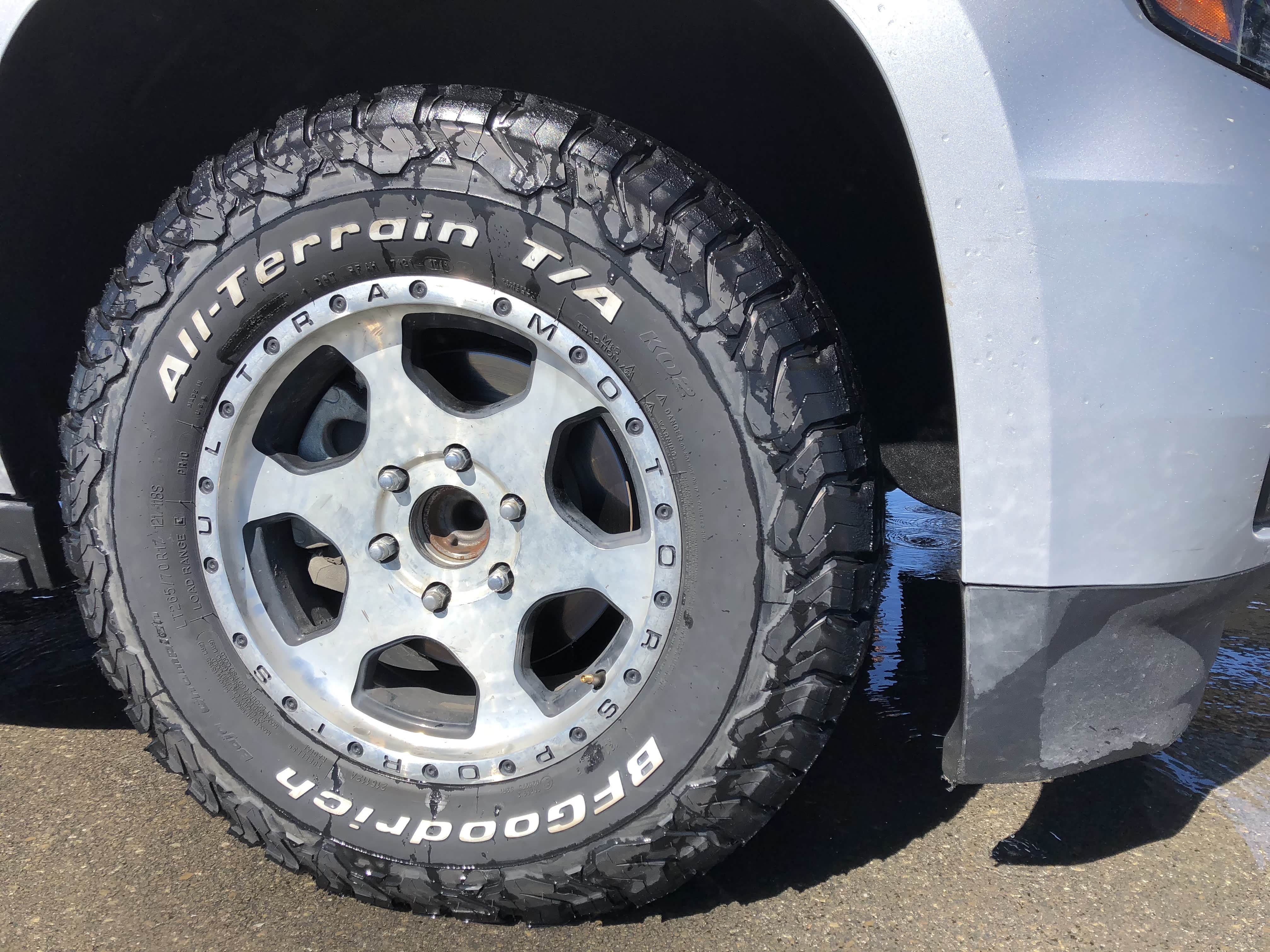 同样大火的一款AT胎