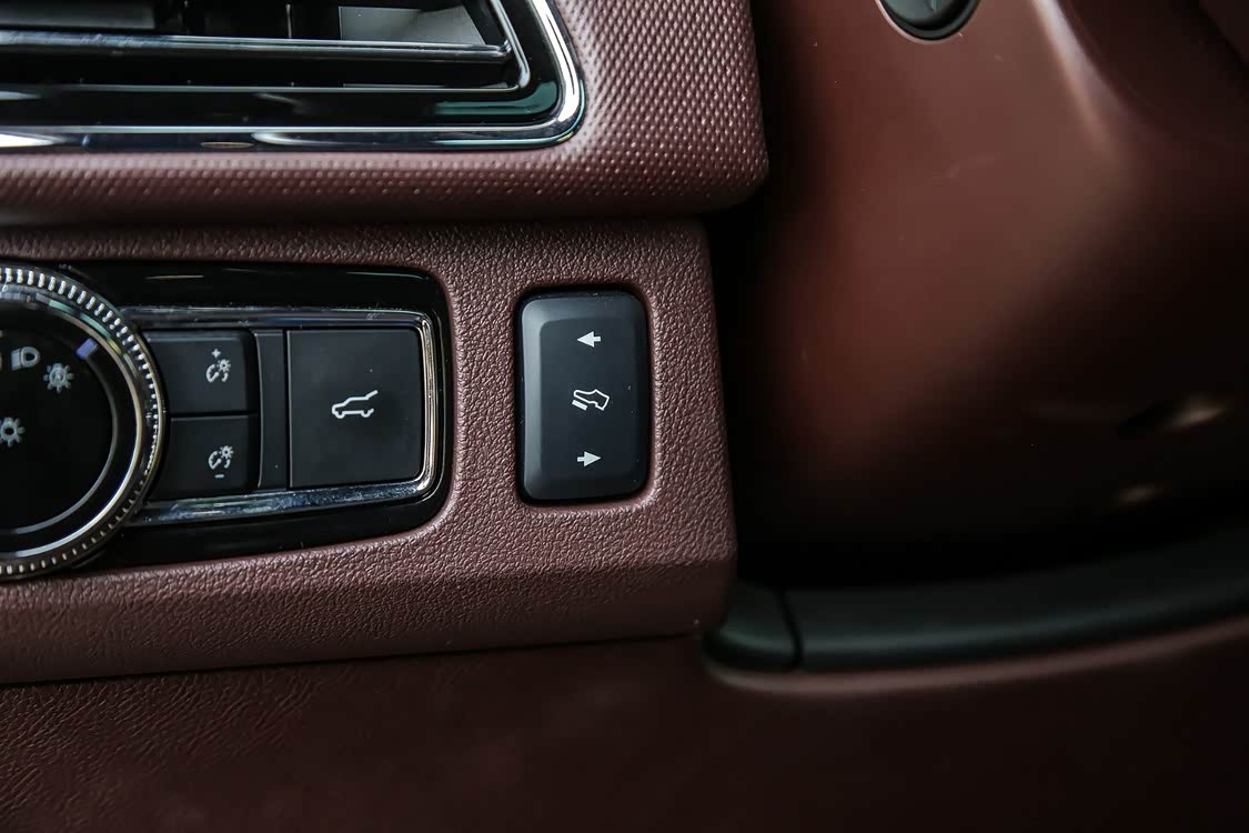 踏板组调节按键