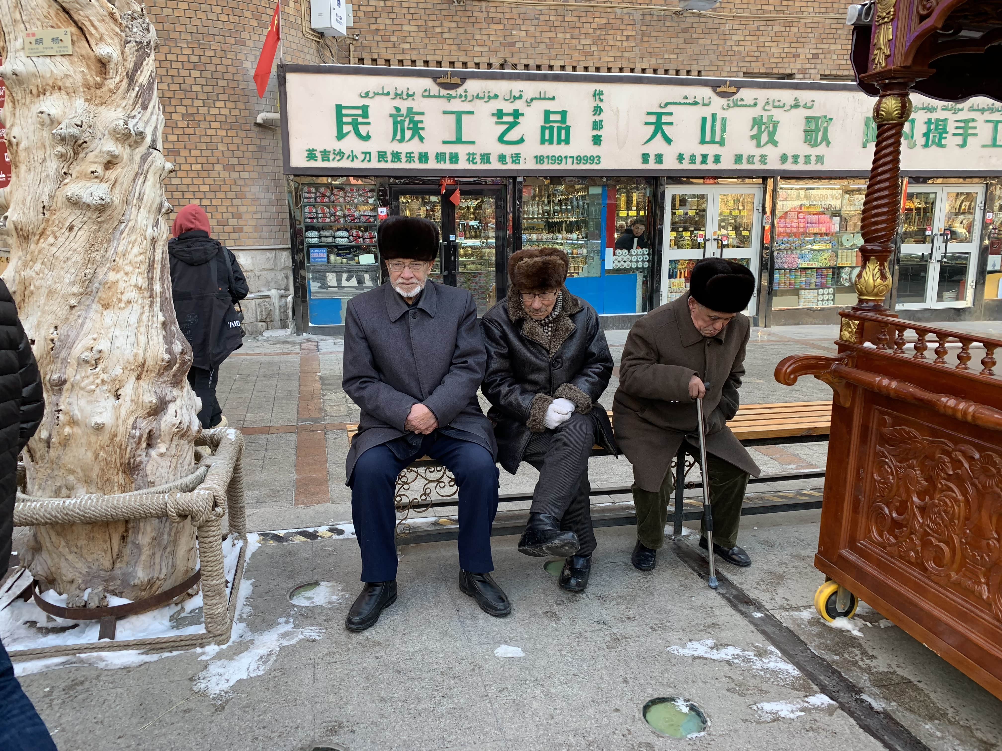 就怪自己身子骨不行啦，现在连撩妹的技能都不会