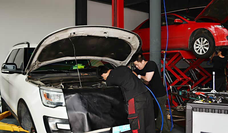 拆了和变速箱连接的零件