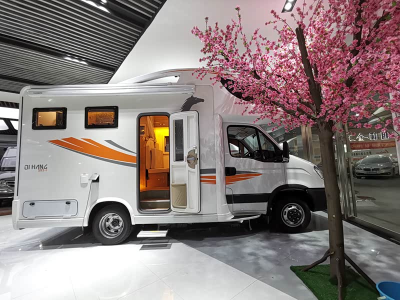 40万左右依维柯C型房车