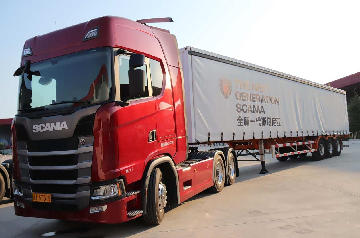 驾驶室侧围的导流线条