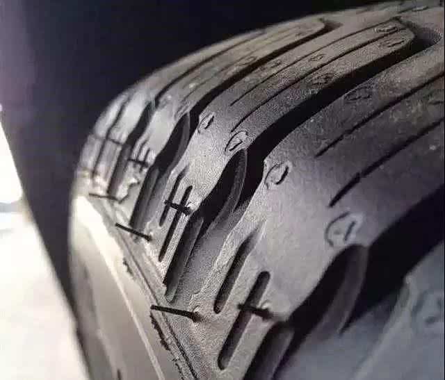 汽车使用轮胎的宽度有什么讲究？厂商给这些车配窄轮胎并非不厚道