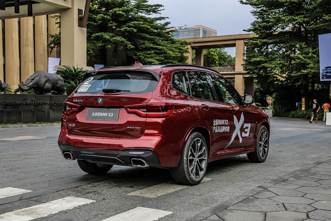 X3 xDrive25i M 运动套装