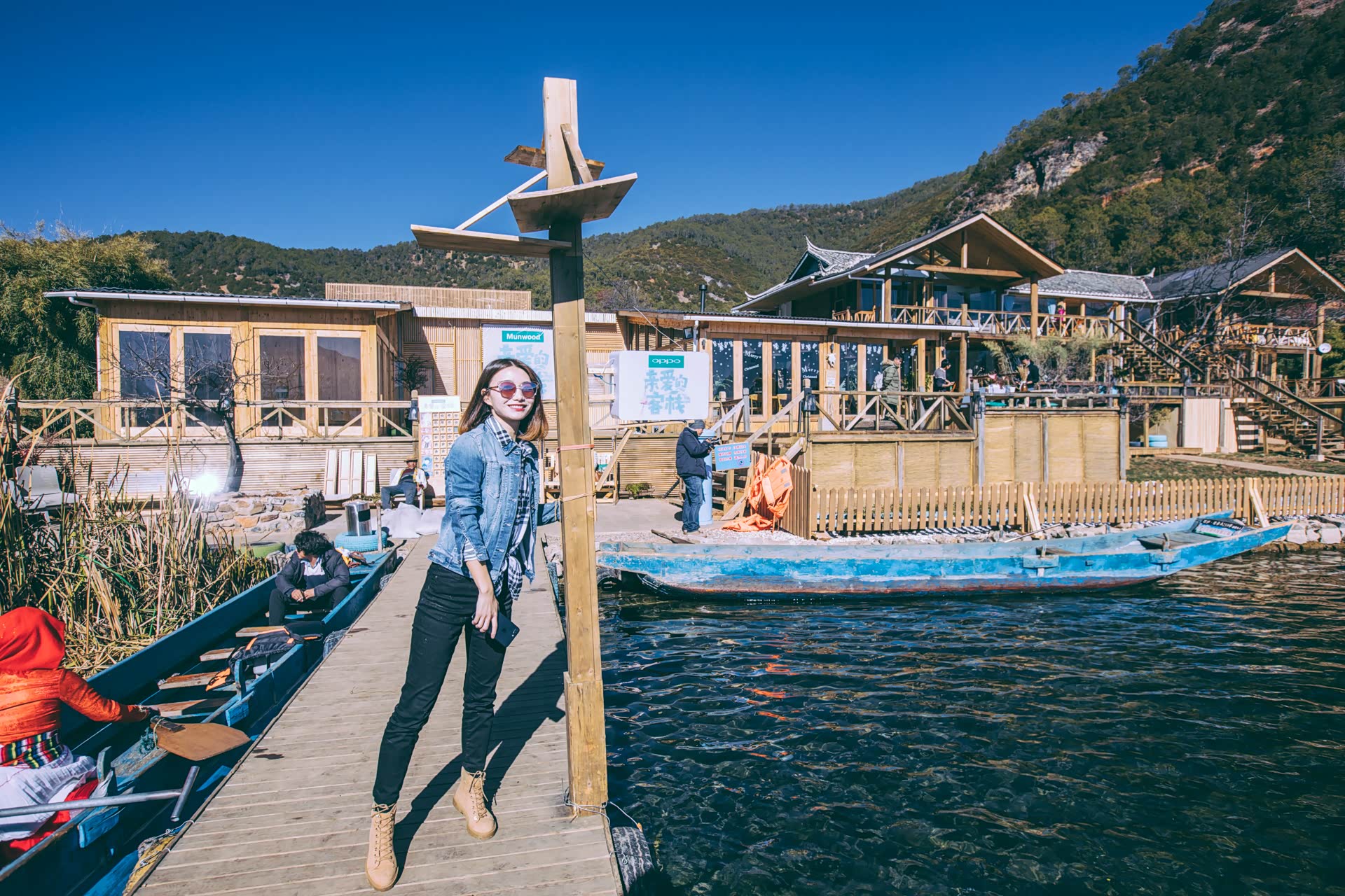 后面就是亲爱的客栈