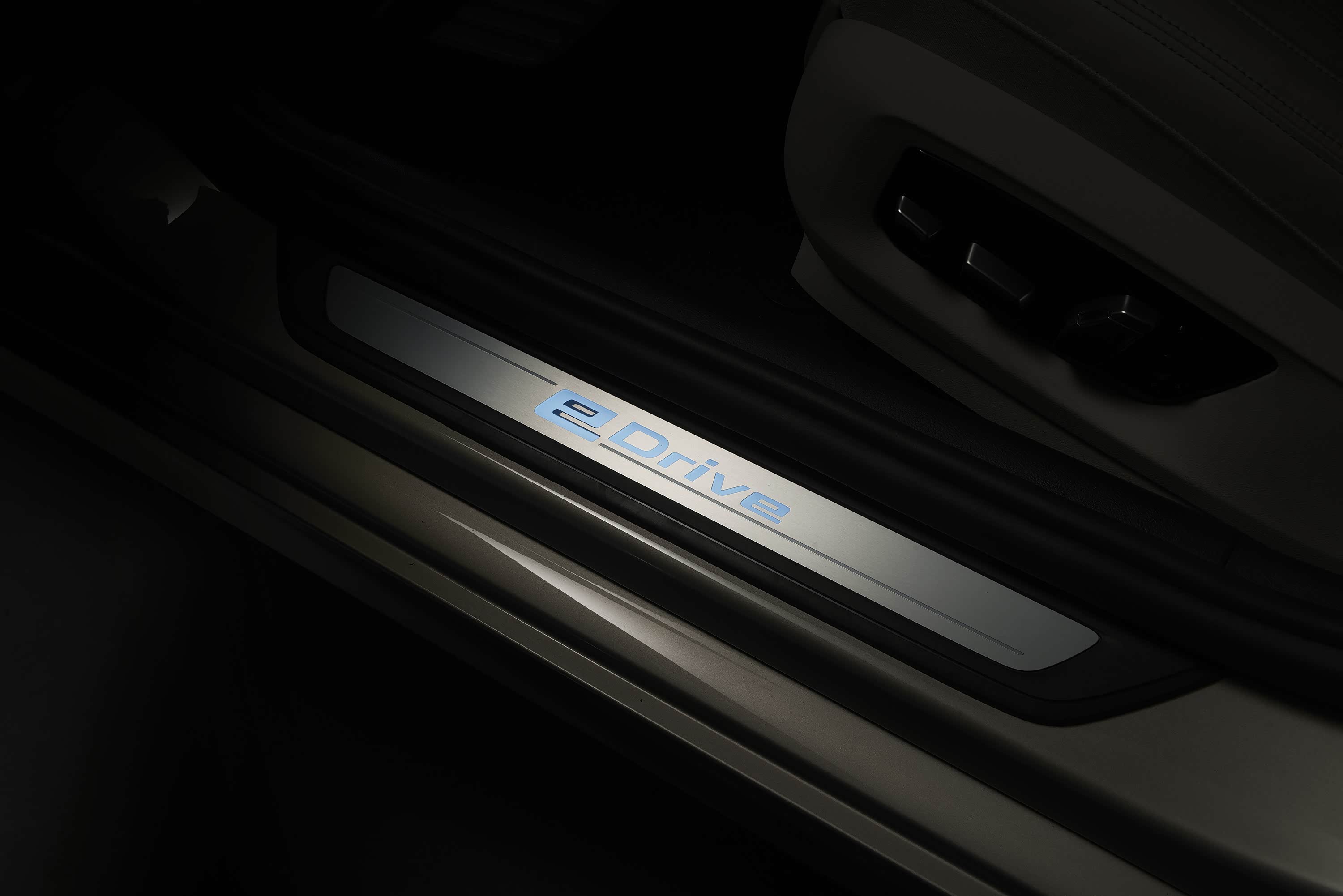 “eDrive”迎宾踏板
