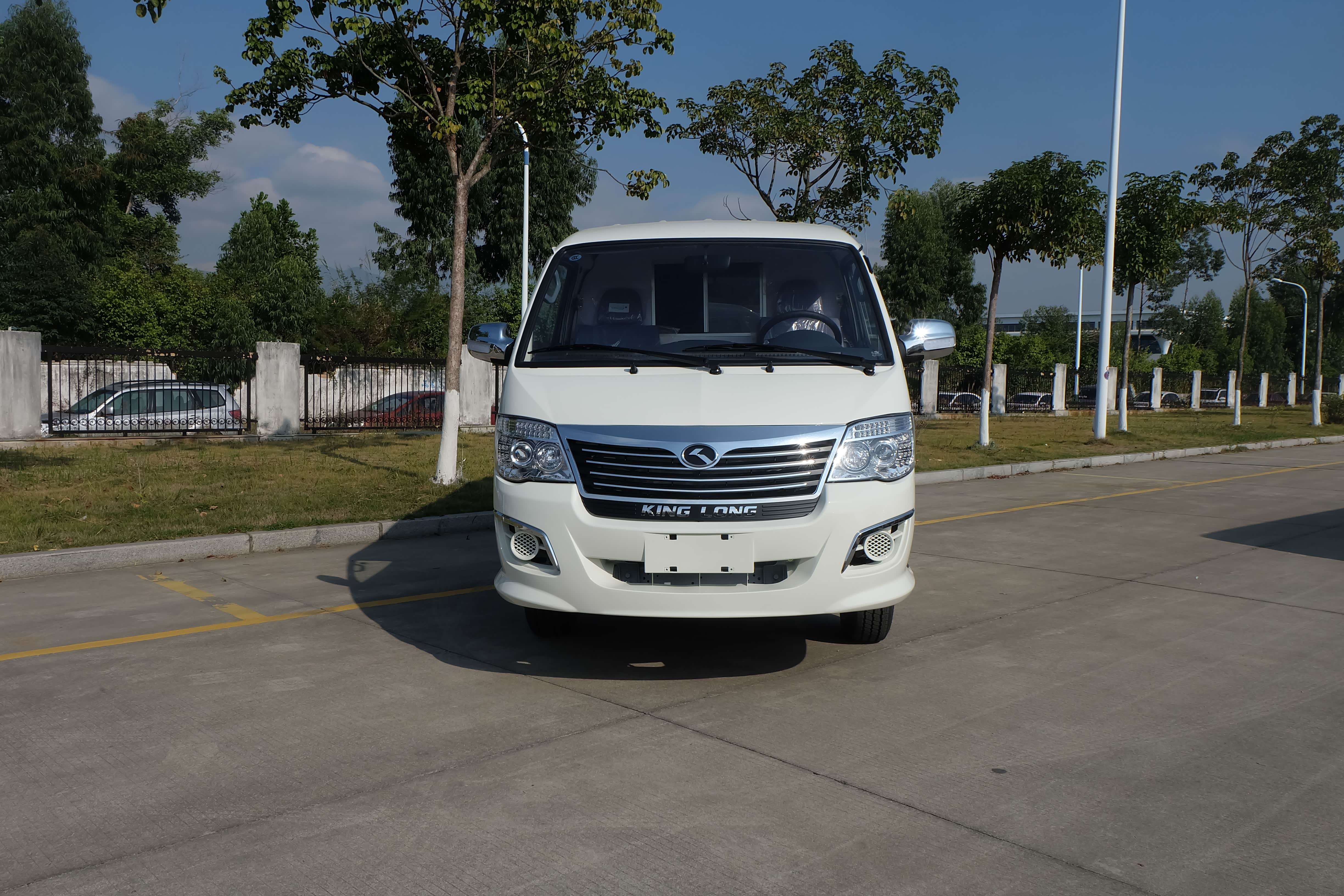 摄于厦门金龙联合汽车工业有限公司