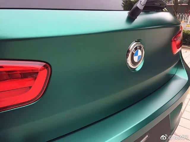 宝马1系改色电光金属祖母绿车身改色贴膜效果图