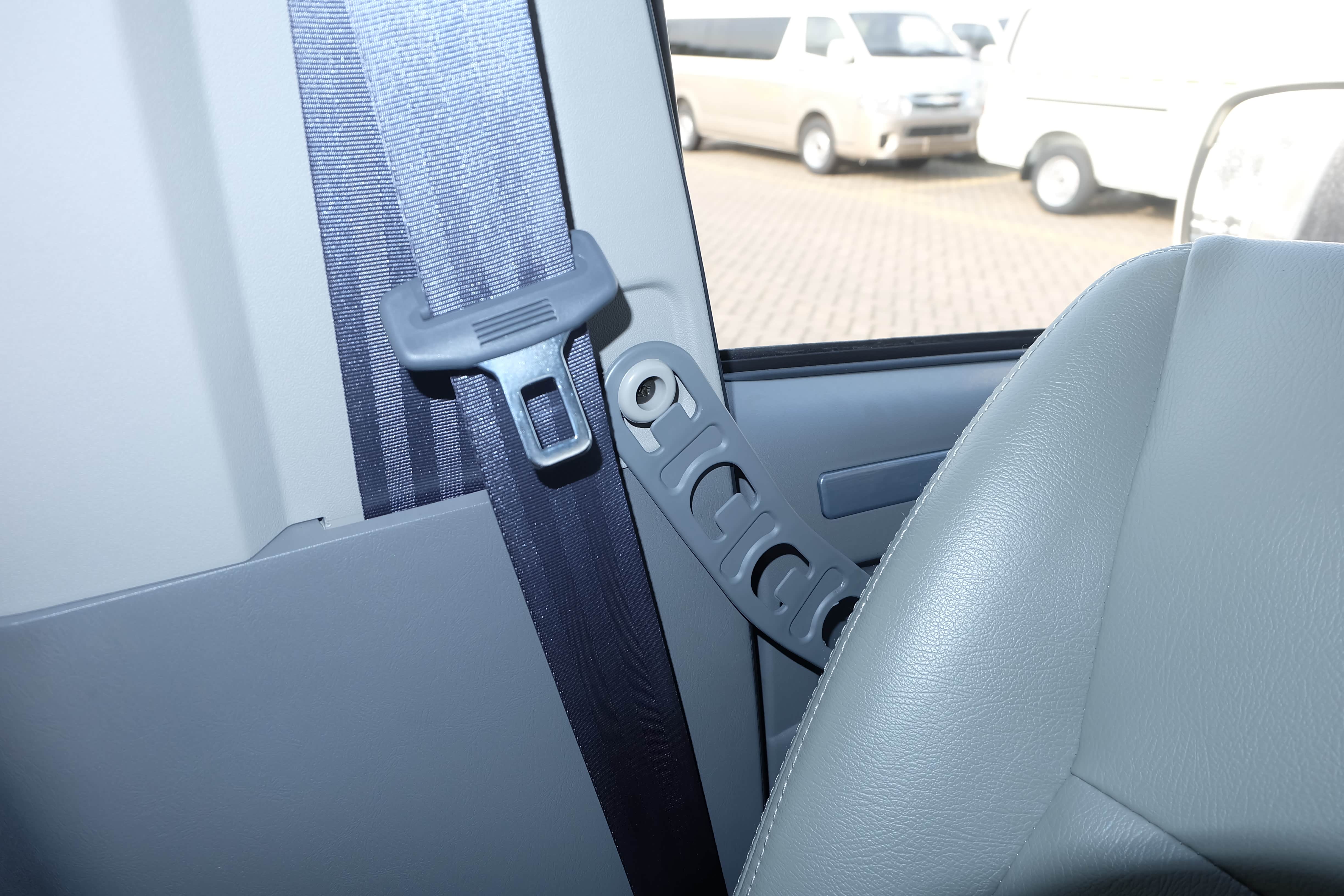 发动机盖锁止状态