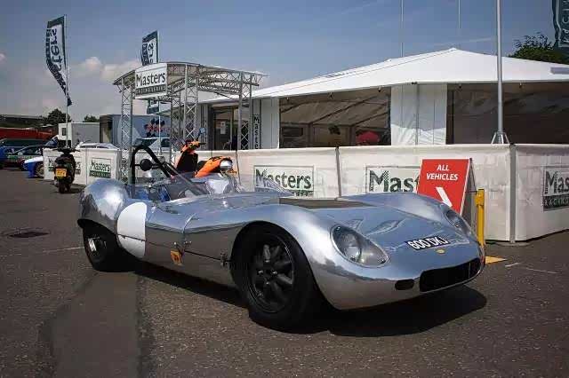 LOLA汽车位于英国，一度是全球最大、最古老的赛车制造商。图为1958年LOLA推出的首款原型赛车。