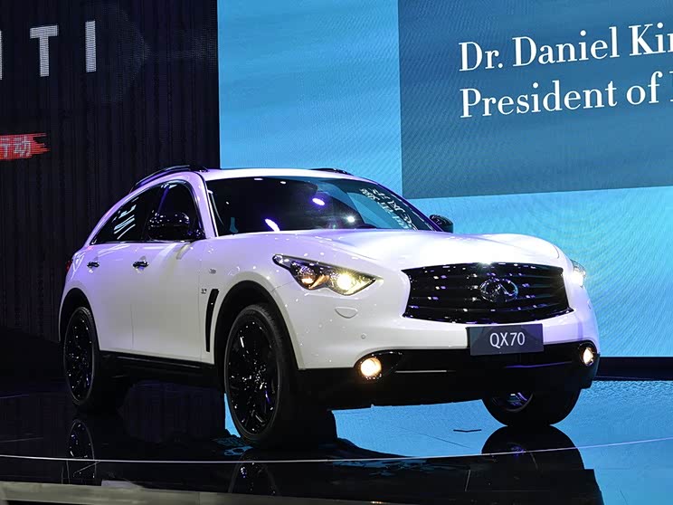 2015成都车展qx70绝影版售788万元