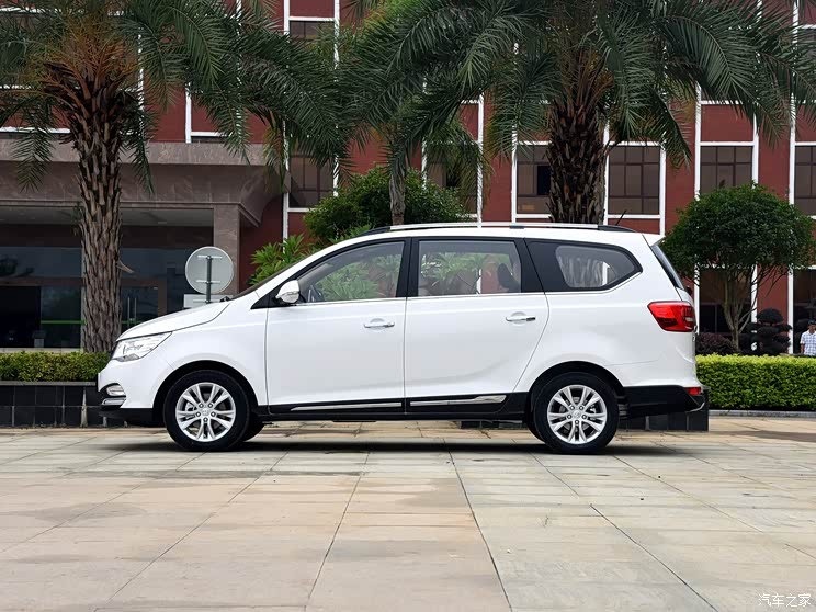 售868928万宝骏730智能手动挡上市