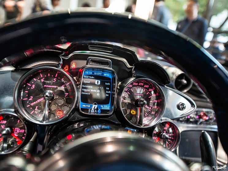 2900万元起实拍帕加尼huayradinastia