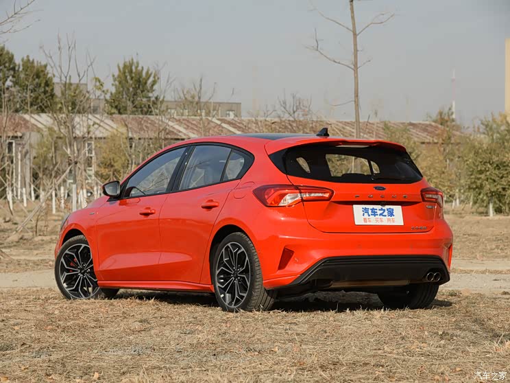 长安福特 福克斯 2021款 两厢 ecoboost 180 自动st line