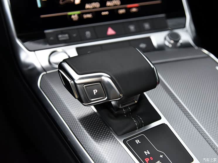 一汽-大众奥迪 奥迪A6L 2019款 45TFSI quattro 时尚动感型