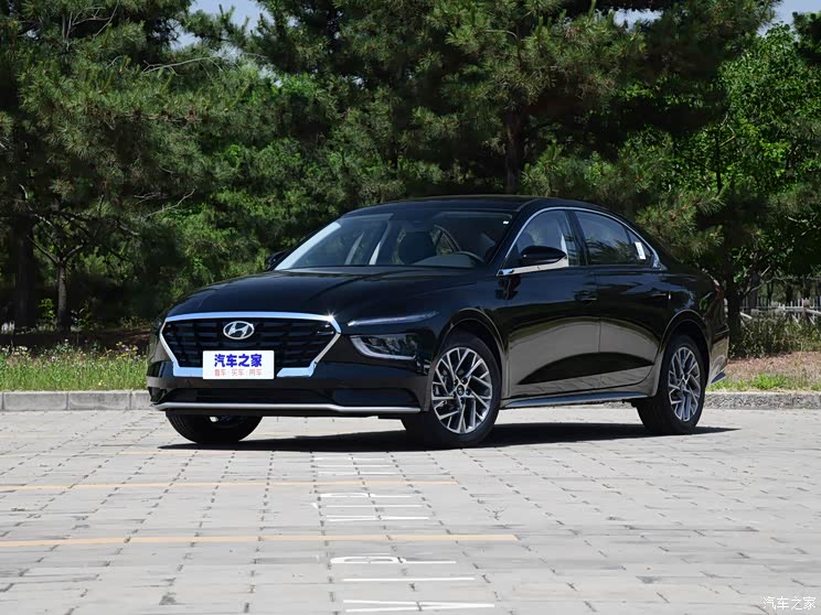 北京现代 名图 2021款 1.8L CVT GLS领先版