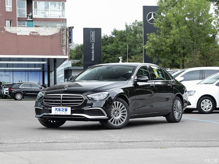 奔驰e级2022款 改款三 e 300 l 豪华型