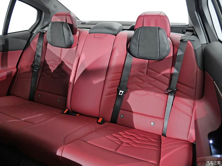 BMW Brilliance BMW 5 Series 2024 530Li M Sports Suit BMW Brilliance BMW 5 Series 2024 530Li M Sports Suit