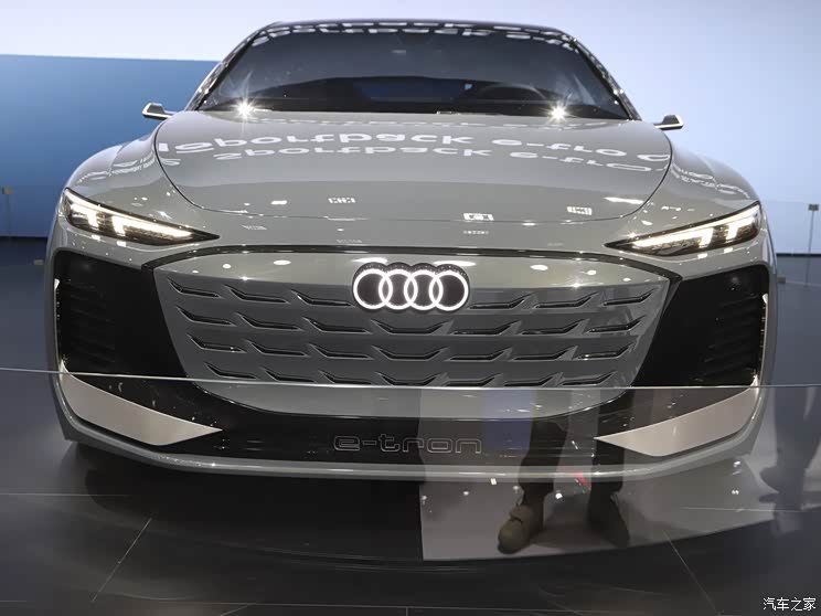 奥迪(进口) 奥迪a6新能源(进口) 2022款 avant e-tron 概念车
