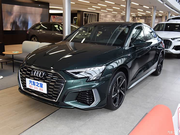 奥迪a32022款 a3l limousine 35 tfsi 时尚运动型